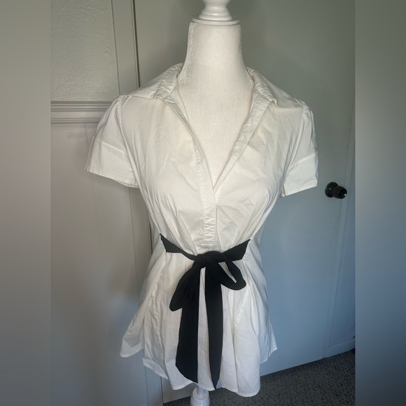 BCBG MaxAzria White Fitted Blouse with Tie Front Size M - Picture 2 of 10